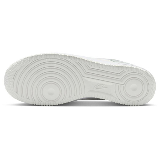 Nike Air Force 1 '07 LV8